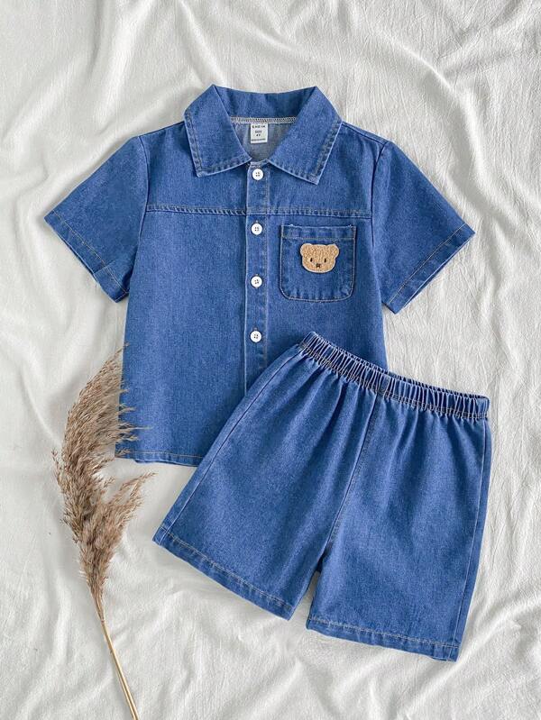 SHEIN Vintaside Kids Conjunto de moda casual de verano para niños con camisa polo bordada con oso y pantalones cortos de mezclilla, adecuado para vacaciones y viajes