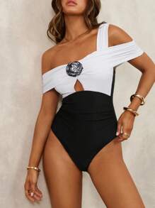 Swim Chiccia Summer Bestselling Beachside Casual Vacation Contrast Color One-Piece Swimsuit - Black and White - View 4