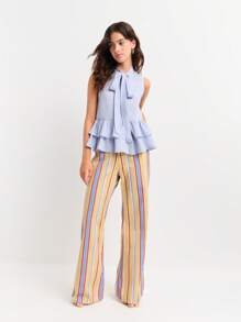 Nöista 无袖荷叶边上衣，领口系蝴蝶结，下摆呈荷叶边设计。飘逸柔美，是海滩度假、机场出行或七月四日及骄傲节庆祝活动的理想之选。轻盈透气。 - 紫色 - 查看 4