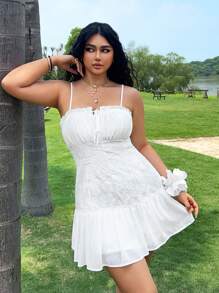 SHEIN EZwear Plus Size Summer White Embroidery Strap Romantic Vintage Dress For Holiday - White - View 3