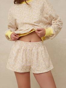 WESTFADE Spring Floral Printed Mid Rise Relaxed Shorts 90s - Yellow - View 1