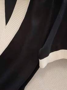 Airaco 休闲日常简约撞色短袖女式毛衣连衣裙 - 黑色 - 查看 3