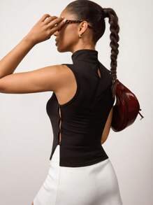 Hanevo Women's Summer New Arrival Urban Chic Stylish Tight Fit Solid Color High Neck Side Button Sleeveless Tops Sportwear For Daily Wear - Coffee Brown - View 2