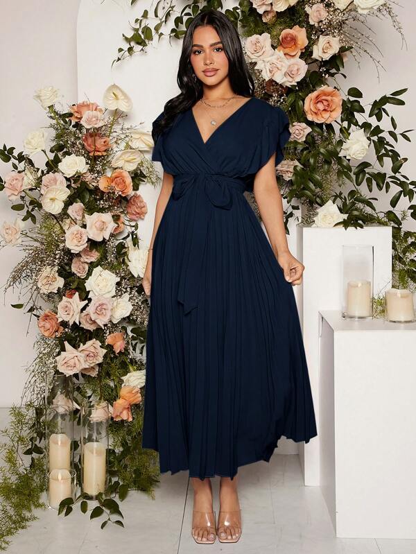 SHEIN Schwangere Frauen Einfarbiges plissiertes elegantes Partykleid