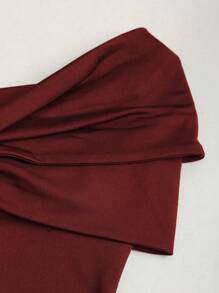 Sweetra 女式春夏新款露肩绿色纯色柔软面料性感通勤日常穿着金色装饰上衣 - 酒紅色 - 查看 6