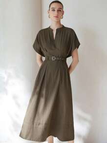 Aveloria Modichic Modern minimalistisk elegant elegant klänning för kontoret, simulerad linne, v-ringad, nedsänkta axlar, fladdermusärmar, veckad design med bälte, stor gungdesign, lång klänning - Kaffe - Visa 4