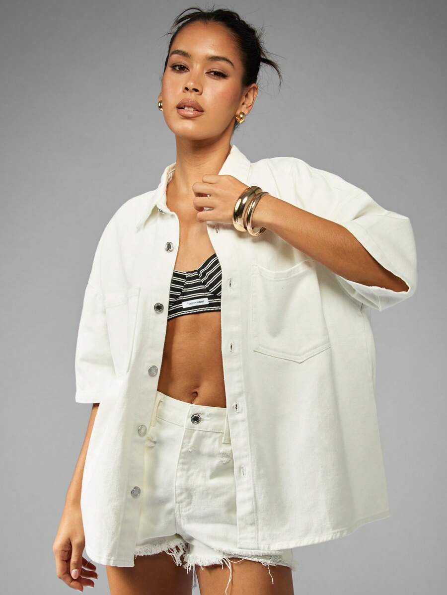 MISSGUIDED Camicia di jeans oversize con bottoni e maniche corte, ideale per l'estate, il resort, i festival e l'abbigliamento casual di tutti i giorni - Bianco - Visualizzare 1