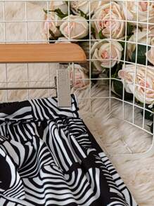 SHEIN LUNE 女士花卉印花宽松蝴蝶结腰优雅度假休闲裤 - 黑與白 - 查看 5