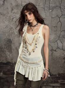ROMWE Grunge Punk Asymmetrisches Rüschen-Perlendesign Metall Dekor Bodycon Cami Top im Hip Y2K Baddie Stil - Beige - Übersicht 5