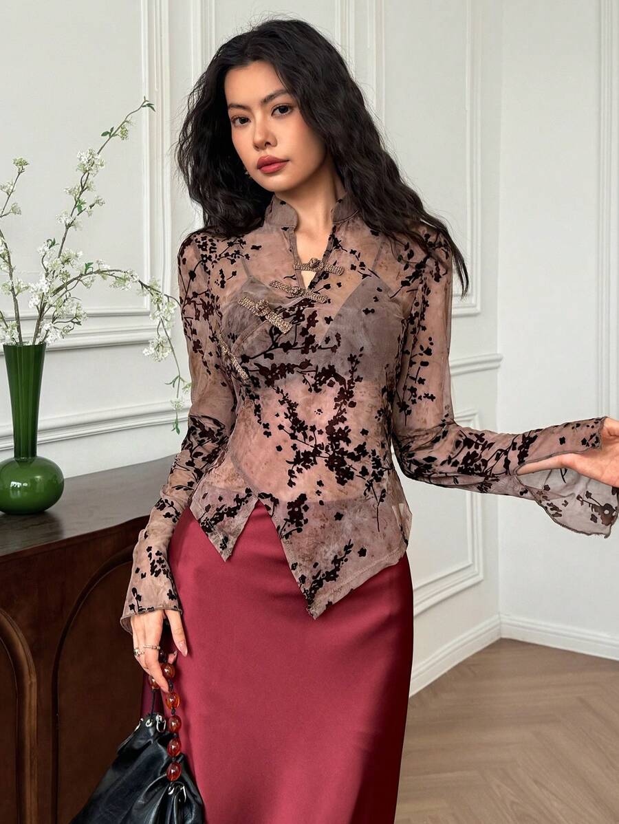 EastFlair Women Vintage Floral Print Asymmetric Hem Button Decor Blouse - Multicolor - View 1