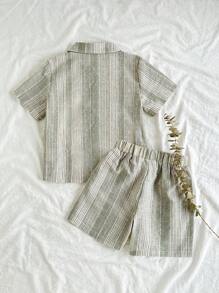 SHEIN Young BoySummer Collared Short Sleeve Fashionable High-End Casual Shirt Paired With Versatile Shorts Set, Suitable For Daily Wear Such As Summer Leisure Time At Home Or Family Gatherings