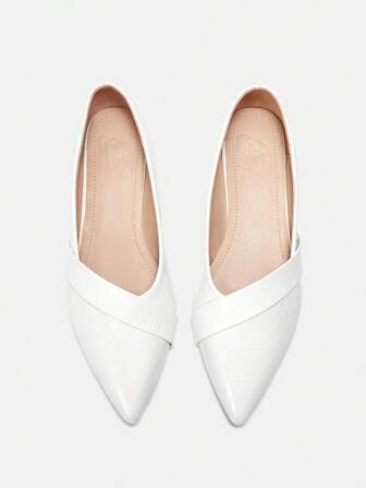 CUCCOO CURVES 女士超宽尖头平底鞋，纯色，适合日常穿着、工作穿着、所有季节穿着