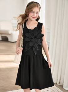 SHEIN Conjunto de top de tirantes y falda con decoración floral 3D para niñas preadolescentes, elegante y lindo atuendo para fiestas, salidas, ir al trabajo o la escuela - Negro - Ver 3