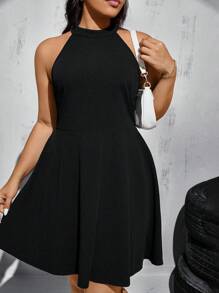 SHEIN Essnce Plus Size Women's Spring And Summer Fashion Casual Comfortable Daily Sleeveless Waist Black Short Dress,Y2k Clothes,Street Wear,Going Out Outfits,Cruise Women Outfits,Curve Cute Dress,Homecoming Dress,Back To School