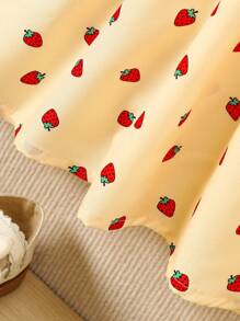 SHEIN Girls' Short Sleeve Smocked Collar Strawberry Print Dress With Strawberry Shaped Hanging Pouch, Casual Outfit For 4-7 Years Old, Summer New Arrival