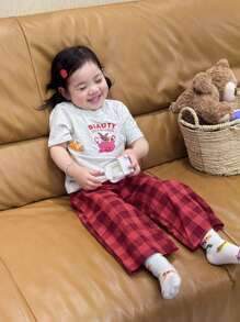 Dazy Kids 2 件套幼儿女孩卡通印花圆领短袖 T 恤和宽松裤子，休闲家居服 - 紅色 - 查看 3