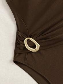 Swim Vcay 女士海滩夏季音乐节棕色金属首饰单肩优雅度假风格连体泳衣 - 棕色 - 查看 4