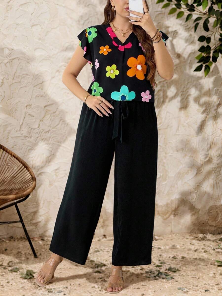 SHEIN LUNE Conjunto casual de vacaciones de verano de dos piezas para mujer de talla grande, con una blusa de encaje de cuello en V y pantalones sueltos de cintura alta para maestras, atuendo de graduación de dos piezas para mujeres