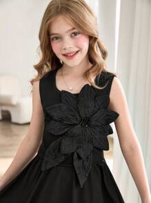 SHEIN Conjunto de top de tirantes y falda con decoración floral 3D para niñas preadolescentes, elegante y lindo atuendo para fiestas, salidas, ir al trabajo o la escuela - Negro - Ver 5