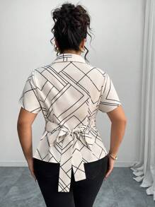 Elenzga 大码女式扭结交叉V领修身几何线条衬衫 - 杏色 - 查看 2