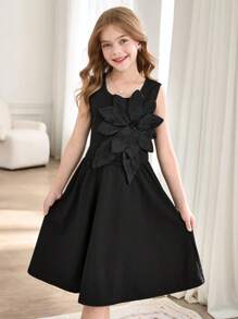 SHEIN Conjunto de top de tirantes y falda con decoración floral 3D para niñas preadolescentes, elegante y lindo atuendo para fiestas, salidas, ir al trabajo o la escuela - Negro - Ver 1