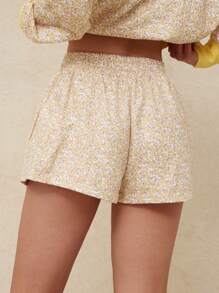 WESTFADE Spring Floral Printed Mid Rise Relaxed Shorts 90s - Yellow - View 2