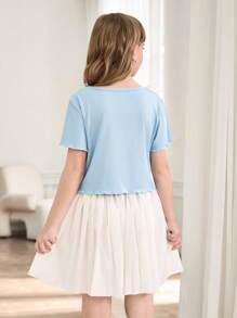 SHEIN Bộ 2 món cho bé gái tuổi mới lớn: Áo thun cổ tròn tay ngắn dệt kim gân và chân váy mini xếp ly cạp chun thoải mái - Màu xanh lam - Xem 2