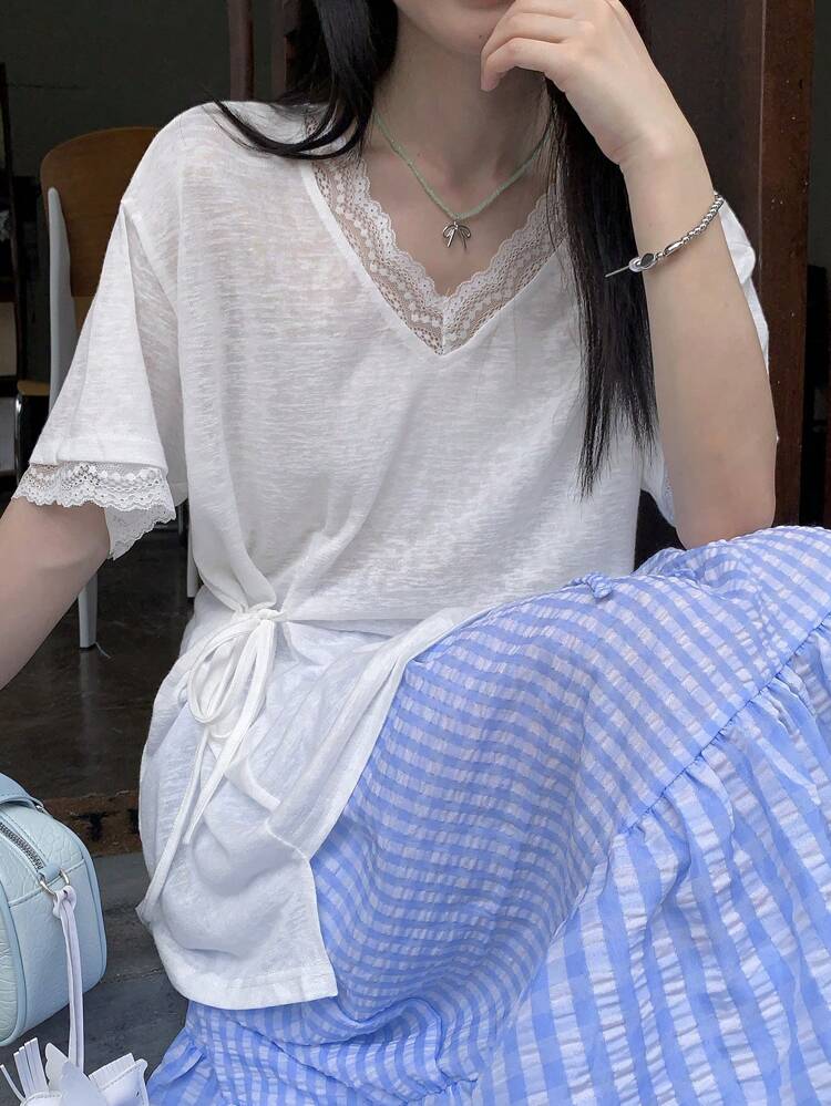 Women's Lace Patchwork Short Sleeve T-Shirt With Design Split Bottom, Casual Urban Style For Summer