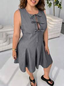 SHEIN EZwear Plus Size Women Solid Color Crew Neck Sleeveless Bandage Bowknot Midi Dress - Grey - View 4