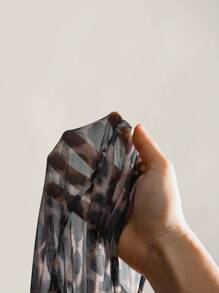 SHEIN ICON 加大码豹纹系带喇叭袖性感方领衬衫 - 彩色 - 查看 8
