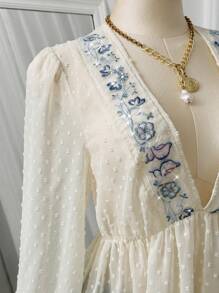 SHEIN Clasi Plus Size Floral Lace Patchwork Chiffon Blouse, Resort Style, Spring/Summer Elegant Exquisite - Apricot - View 7