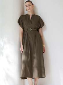 Aveloria Modichic Modern minimalistisk elegant elegant klänning för kontoret, simulerad linne, v-ringad, nedsänkta axlar, fladdermusärmar, veckad design med bälte, stor gungdesign, lång klänning - Kaffe - Visa 5