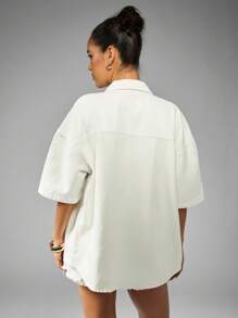MISSGUIDED Camicia di jeans oversize con bottoni e maniche corte, ideale per l'estate, il resort, i festival e l'abbigliamento casual di tutti i giorni - Bianco - Visualizzare 2