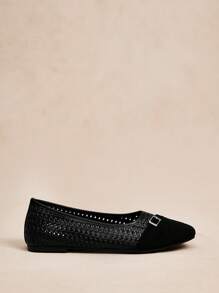 Rosivie Nuevos zapatos planos de mujer para el verano 2025 de estilo negro y hueco con punta cuadrada y diseño deslizante, moda versátil con suela suave y cómoda, de punta cerrada - Negro - Ver 4