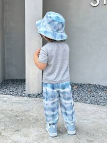 SHEIN 3er Set Lässiger süßer & lustiger Street Chic Basic Koreanischer Stil bequemer modischer Letterdruck Rundhals Kurzarm T-Shirt, Batik-Strick Hose und passender Batik Hut Set für Baby Jungen und -mädchen, geeignet für Outdoor, zuhause, Reisen, Urlaub, Geburtstags-Party, Taufe, 1. Geburtstagfeier, Abendparty, Aufführung, Hochzeit, Frühling/Sommer/Herbst - Blau-Weiß - Übersicht 6