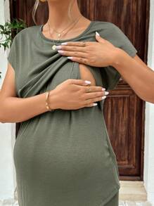 SHEIN Set de 2 piezas de camiseta de manga murciélago de cuello redondo y unicolor talla grande pantalones cortos para lactancia - Verde militar - Ver 7