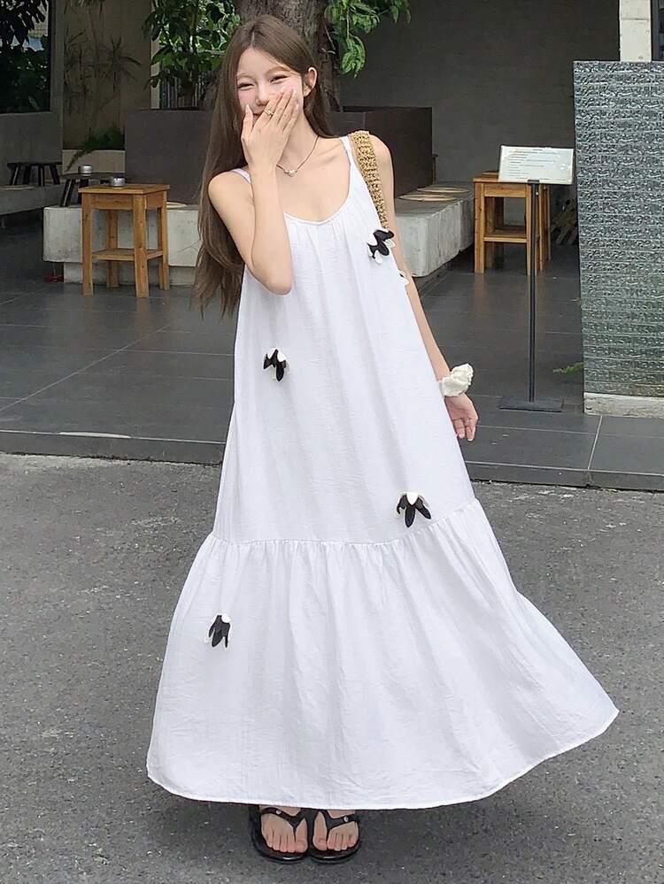 Women's Sleeveless Round Neck Loose Casual Vacation Style Dress With 3D Floral Decor