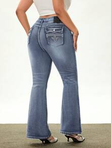 SHEIN EZwear Plus Size Women Pockets Flared Casual Versatile Jeans - Blue - View 2