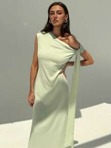 Aloruh Minimalist Commuter Elegant Green Fitted Long Dress With Shoulder Strap