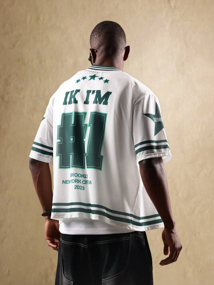 Limitierte Auflage von Shirts im Baseball-Stil