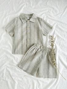 SHEIN Young BoySummer Collared Short Sleeve Fashionable High-End Casual Shirt Paired With Versatile Shorts Set, Suitable For Daily Wear Such As Summer Leisure Time At Home Or Family Gatherings