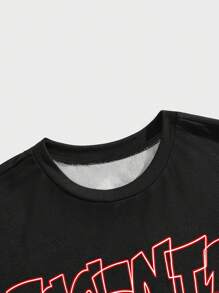 Manfinity EMRG 男士休闲卡通标语印花短袖T恤和短裤套装，夏季