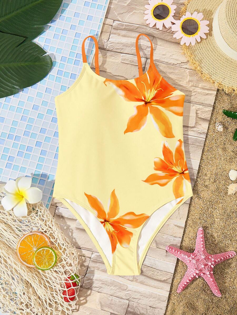 Traje de baño de una pieza minimalista casual con estampado de flores de hibisco y rosa de Jamaica de color amarillo cremoso para niñas preadolescentes, adecuado para el verano y las vacaciones relajantes de "chica coco" - Multicolor - Ver 1