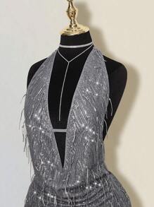 SHEIN ICON Vestido mini ceñido con escote profundo en la espalda, adornos de flecos y lentejuelas, y atar en el cuello para mujer - Gris - Ver 4