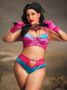 PinupPomp Bộ 2 áo ngực cỡ lớn kiểu cổ điển, phối màu tương phản, cúp 3/4, có gọng, chất liệu satin, ren và họa tiết khoét rỗng. - Nhiều màu - Xem 5