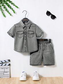 Conjunto de 2 piezas para niño pequeño de camisa negra casual y cómoda, y pantalones cortos de mezclilla de corte holgado, look urbano y cool, conjunto básico y versátil para usar en interior/exterior, ropa de ocio para niños en primavera y verano