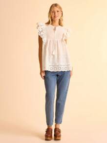 CAJUNI Blouse ample de vacances décontractée pour femme, encolure en V, manches lanternes, avec ourlet à volants brodé de style bohème pour les vacances à la plage - Blanc - Voir 3