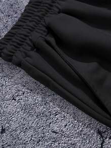 Manfinity Campus Court 男士休闲宽松抽绳短裤户外日常穿着男士街头潮流短裤黑色短裤男士街头潮流短裤男士黑色拉丁短裤