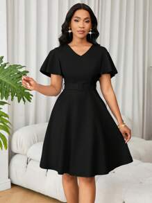 Lunelith SHEIN Lunessa 女式纯色 V 领 A 字腰带优雅短袖连衣裙 - 黑色 - 查看 3