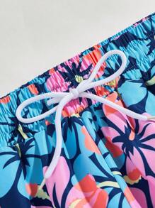 男士蓝色简约清新时尚花卉印花三角裤，沙滩泳装男士花卉泳裤男士泳裤男士花卉泳裤